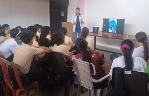 La Fundación Vida y Salud dictó charla educativa sobre salud sexual a jóvenes santaelenences