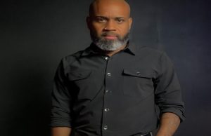 Javish Figueroa lanza su primer libro «El Diario de un Ex»