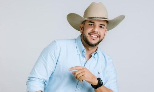 César Mendoza presenta un emotivo tributo al legendario Teo Galíndez