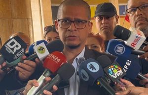 Piden elecciones presidenciales y declarar la falta absoluta de Nicolás Maduro