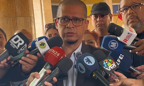 Piden elecciones presidenciales y declarar la falta absoluta de Nicolás Maduro