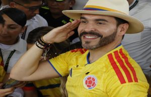 De la Espriella gana por muy poco margen
