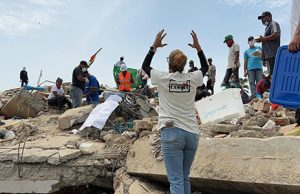 Alimento, consuelo y oración: El Evangelio Cambia se desplegó para apoyar a damnificados de La Guaira